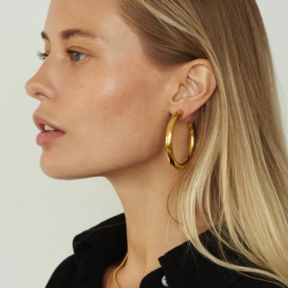 BAGATIBA GOLD HOOPS